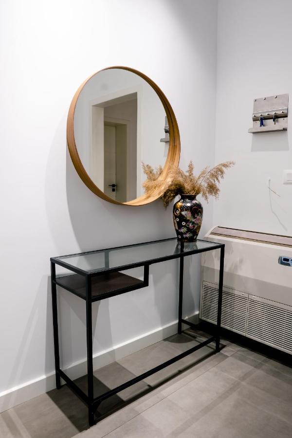 Novi'S Luxury Apartment 1 Gjirokastër 外观 照片
