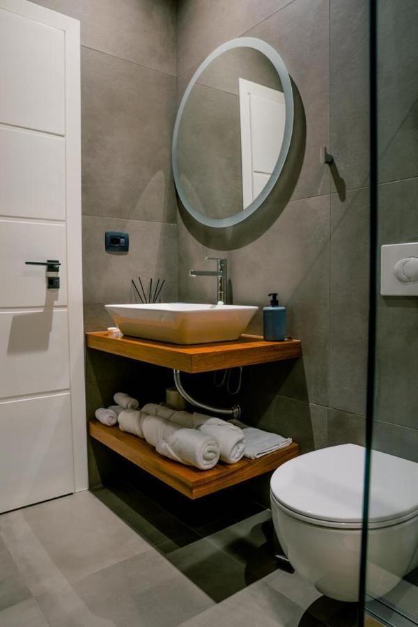 Novi'S Luxury Apartment 1 Gjirokastër 外观 照片